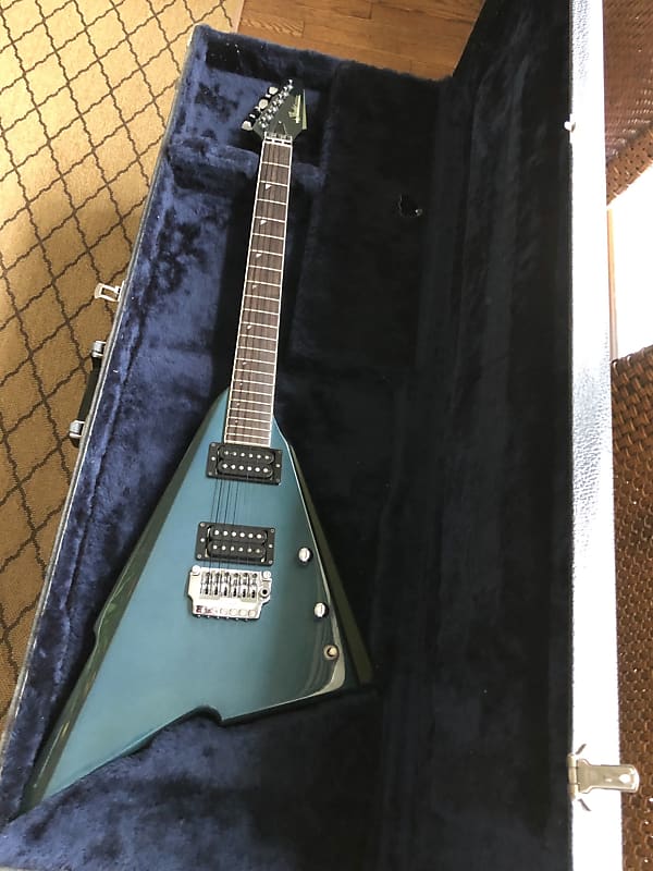 Very Rare all original Vintage 1985 Fender Katana in Gun Reverb