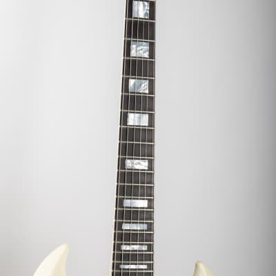 Gibson 1963 Les Paul SG Custom Reissue with Maestro Vibrola, Classic white | Demo image 9