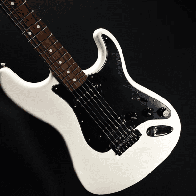 Fender Standard Stratocaster HH 2014 - 2017