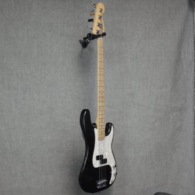 Fender Player Precision Bass- Maple Fretboard Black (USED) image 3