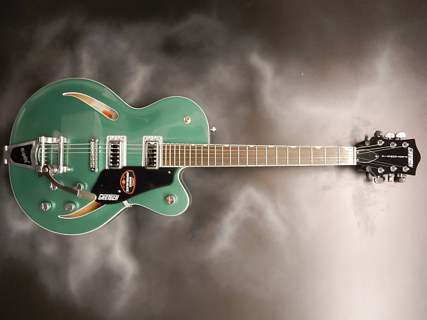 Gretsch G5620T  (TV Jones×2発) Gretsch G5620T (TV Jones×2発)
