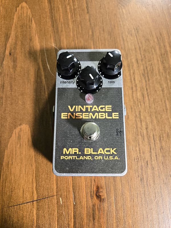Mr. Black Vintage Ensemble
