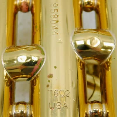 Holton Collegiate T602 Trumpet, USA, Lacquered Brass, with case/mouthpiece image 3