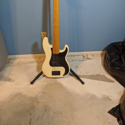 American Fender/Warmoth 5 string Precision Bass  Tuxedo build image 2