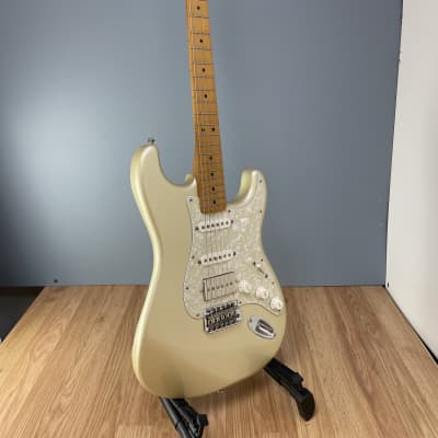 Fender 60th Anniversary Player Stratocaster Blizzard Pearl image 2