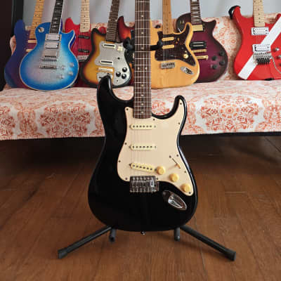 動作品！ スクワイヤー FENDER BULLET STRAT SNG Amazon | Squier by Fender Bullet Stratocaster SNG エレキ