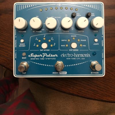 Electro-Harmonix Super Pulsar Stereo Tap Tremolo