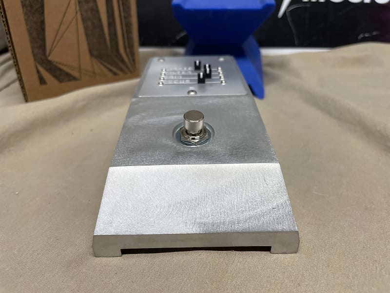 Electronic Audio Experiments EAE 0xEAE OxEAE Boost Pedal