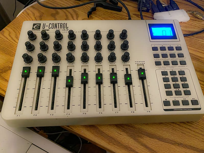 Evolution UC-33e USB/MIDI Controller