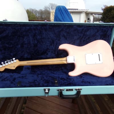 2021 Fender Stratocaster - Shell Pink, Made in Mexico, mint condition, blue Fender Case image 14