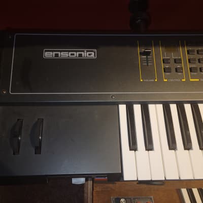 Ensoniq Mirage DSK-8 Digital Sampling Keyboard 1984 - Grey