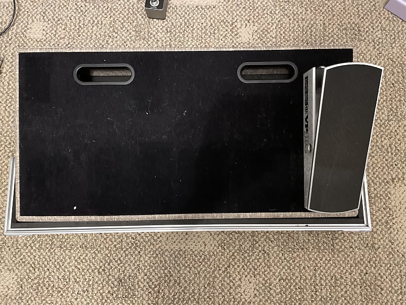 Blackbird Pedalboards 1224HC 12x24 Board- Gray Tolex with ATA Case image 1