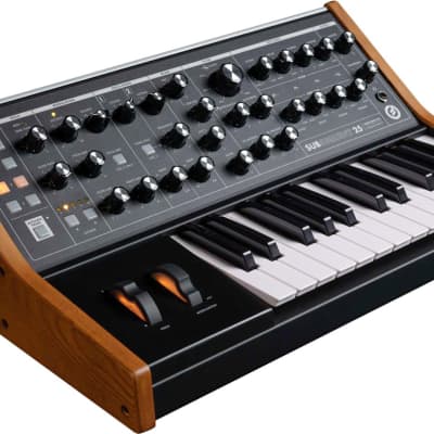 Moog Subsequent 25 Analog Synthesizer 2-Note Paraphonic 25 Keys Synth