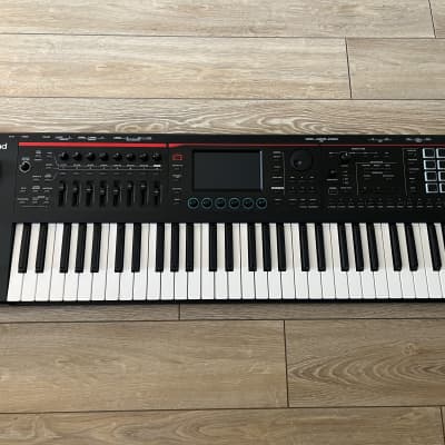 Roland FANTOM-06 61-Key Workstation Keyboard 2022 - Present - Black