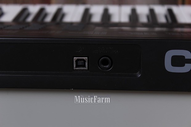 Casio WK-220 Electric Keyboard 76 Key Touch Sensitive with