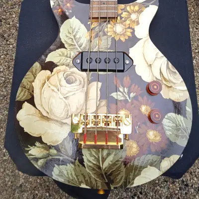 Fashion Victim By J Douglas. 30" Scale With Hand-wound Pickup. image 3