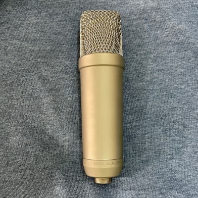 Rode NT1-A Large-Diaphragm Condenser Microphone - SCMS, Inc