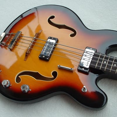 Klira Merkur De Luxe Vintage 1968 Germany Bass-Guitar "Sunburst" 4 String Semi-Hohl Gutaway E-Bass image 10