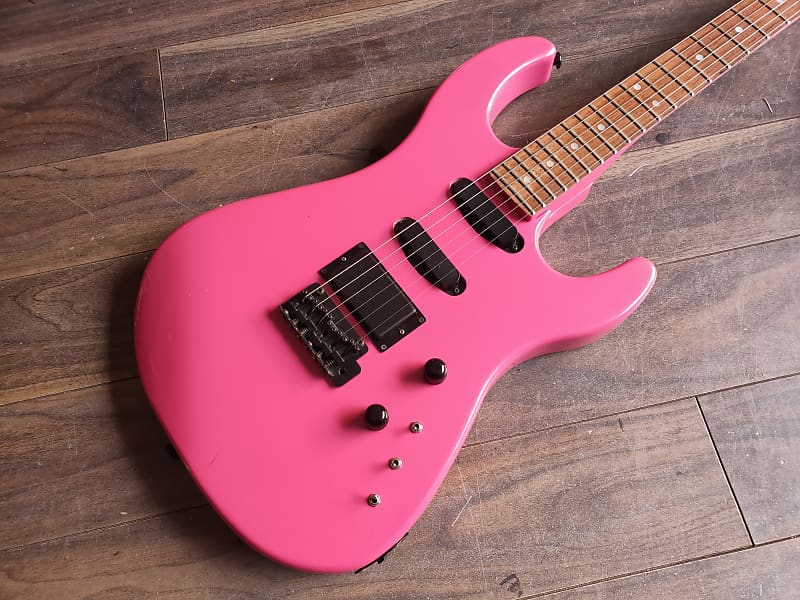 TOKAI super editionランダムスタータイプ 1982製 希少！ TOKAI super editionランダムスタータイプ 1982製 希少！ 楽器・機材
