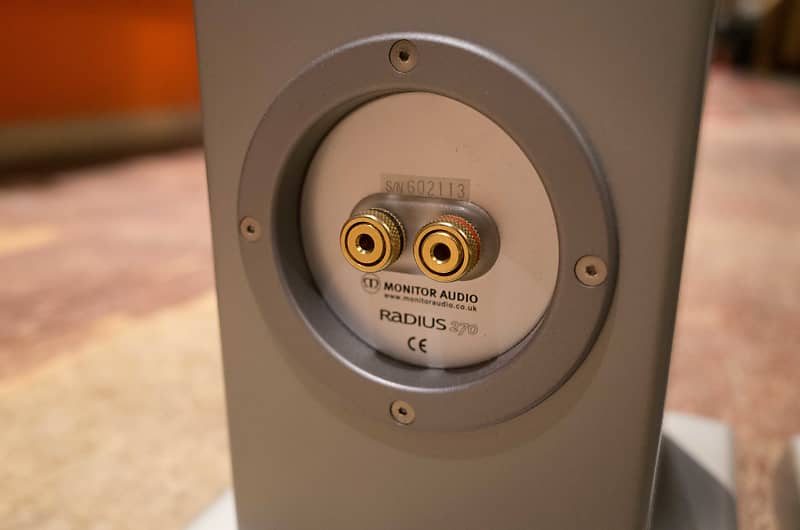 Monitor Audio Radius 270 HD Tower Speakers - Silver - Nice Working