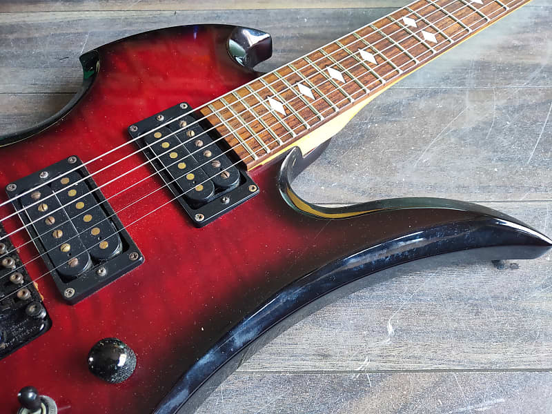 B.C. Rich Mockingbird Arctic White 1980s – Chicago Music Exchange