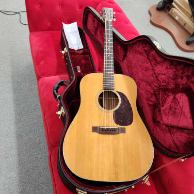 Martin D18 1961 - Natural with fully serviced image 5
