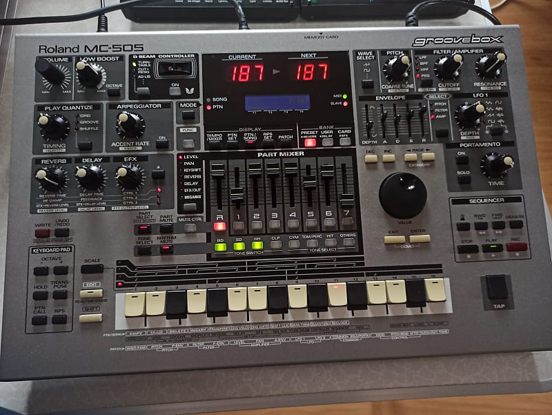 Roland MC-505 Groovebox 1998 - 2002 - Gray | Reverb