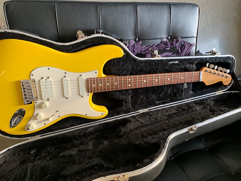 1991 Jeff Beck Artist Series Stratocaster Graffiti Yellow