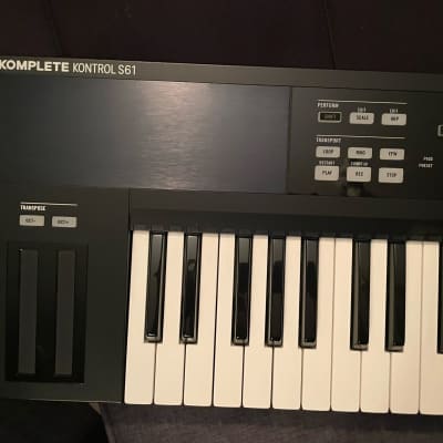 Native Instruments Komplete Kontrol S61 Mk1 2010s - Black