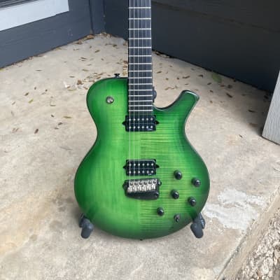 Parker Pm 24 emerald Green Flame Top hornet single cut piezo electric guitar  - Emerald Green Flame image 3
