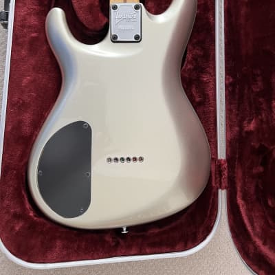 Ibanez JS 1600 PSV Satriani Signature Electric Guitar Premium Silver, signed by Joe!!! image 7