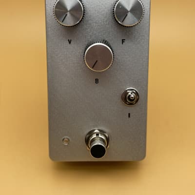 RCO Pedals Sunflower Fuzz w/ free external battery adapter (germanium fuzz face w/ bias control) 2025 - Raw aluminum with black and silver knobs image 2