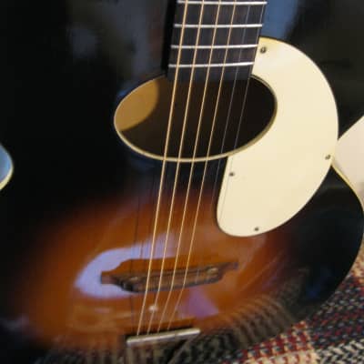 Kay Marveltone  Vintage c.1940 Chicago USA Sunburst Spruce & Maple Oval Soundhole Archtop Guitar. image 10