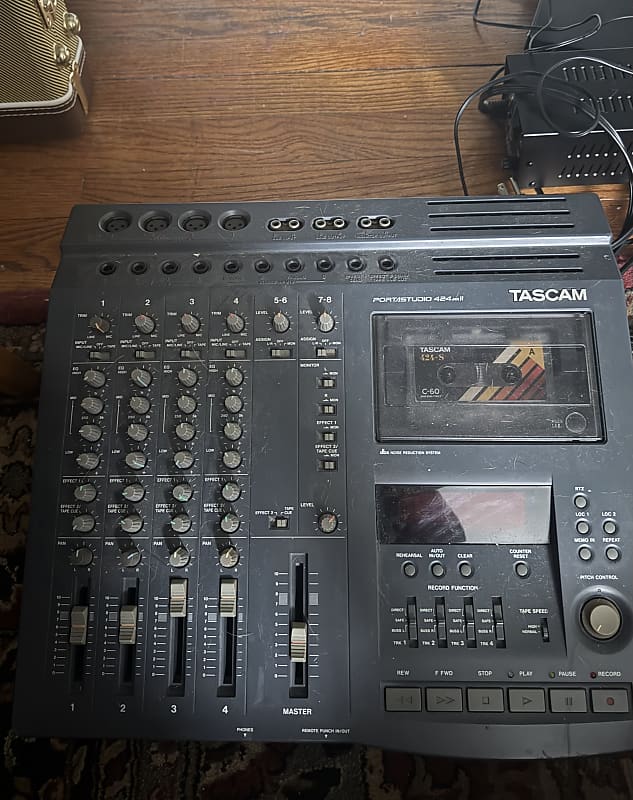 TASCAM 424 Portastudio MkII  			