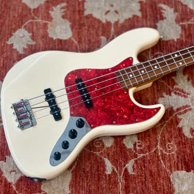 Fender Japan Jazz Bass JB62 レッドボビン 逆巻きペグ