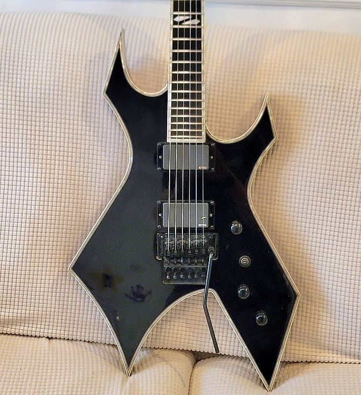 美品B.C. RICH WARLOCK NJ DELUXE DISC BC Rich NJ Deluxe Warlock Guitar, Black at Gear4music