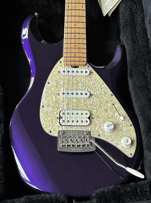 MUSICMAN silhouette special ストラト 定価24万 - ギター