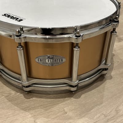 New snare day - Pearl Free Floating Brass 14x8” - this thing is loud! : r/ drums