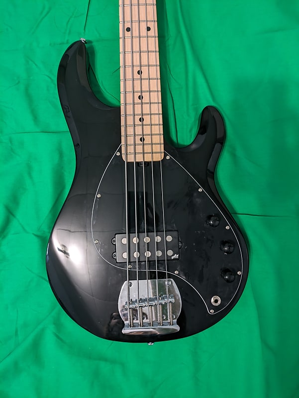 Sterling StingRay Ray5 2021 - Black - With Aguilar Pickup Upgrade