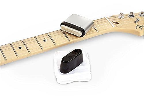 Fender Guitar String Cleaner image 1
