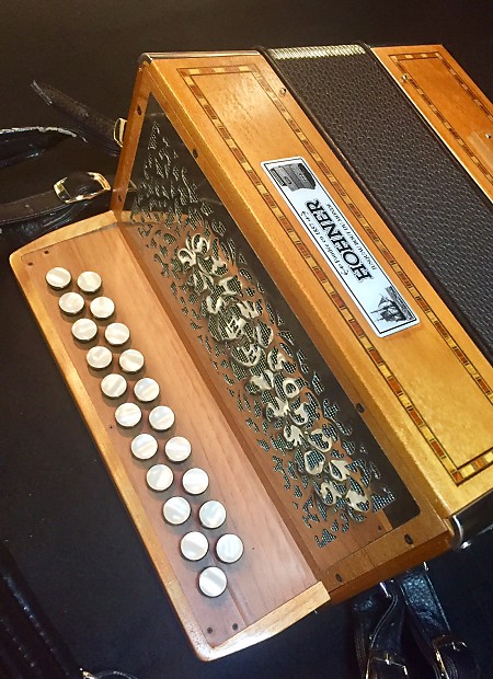 Hohner ボタンアコーディオン morgane2 DG Hohner Morgane Diatonic Accordion - YouTube