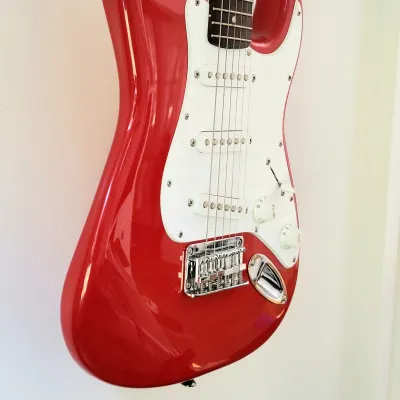 Squier Stratocaster Mini  Red image 4
