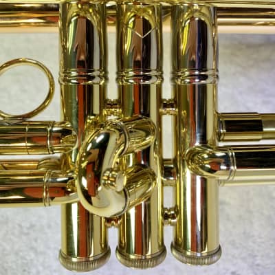 Selmer Bach Stradivarious MARIACHI Trumpet Rose Gold with Selmer Bach Stradivarious MARIACHI Trumpet Rose Gold with