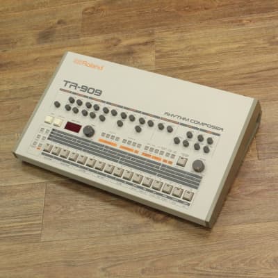 Roland TR-909 Rhythm Composer [SN 360167] [09/08]