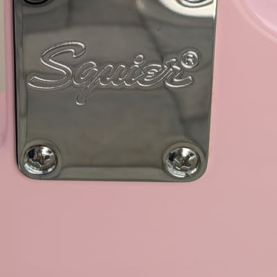 Squier Squier Classic Vibe '60s Stratocaster Shell Pink w/Mint Pickguard SSS - CME Exclusive image 16