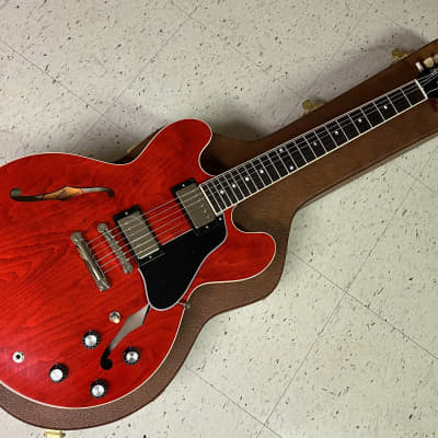 Gibson ES-335 DOT Sixties Cherry 2023 – The Guitar Colonel