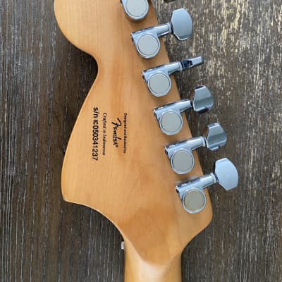 Squier Stratocaster Gold image 9