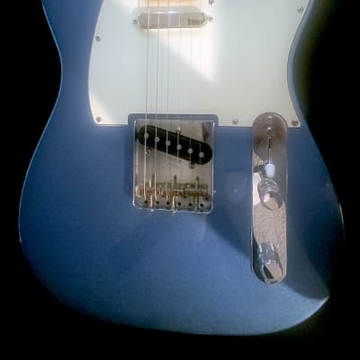 Fender Telecaster 2022 - Lake Placid Blue image 2