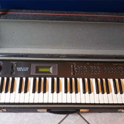 Korg X5 Keyboard Synth with Case image 3