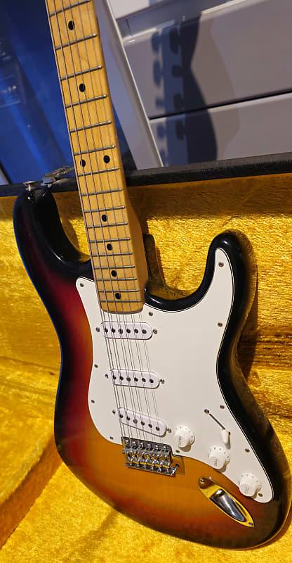 ギター 1970's El Maya Artist Model Stratocaster Vintage 1970s' El Maya Artist Model Stratocaster Electric